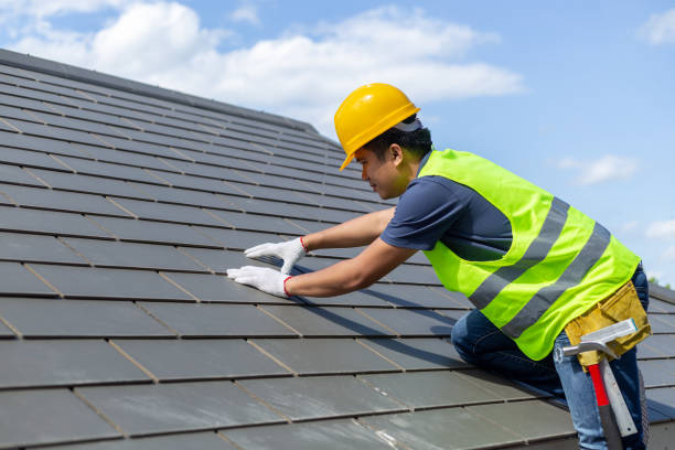 Roof Gutter Cleaning in Yorktown, TX